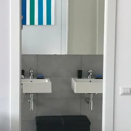 Дом отдыха Lake Como Leisure Беллано